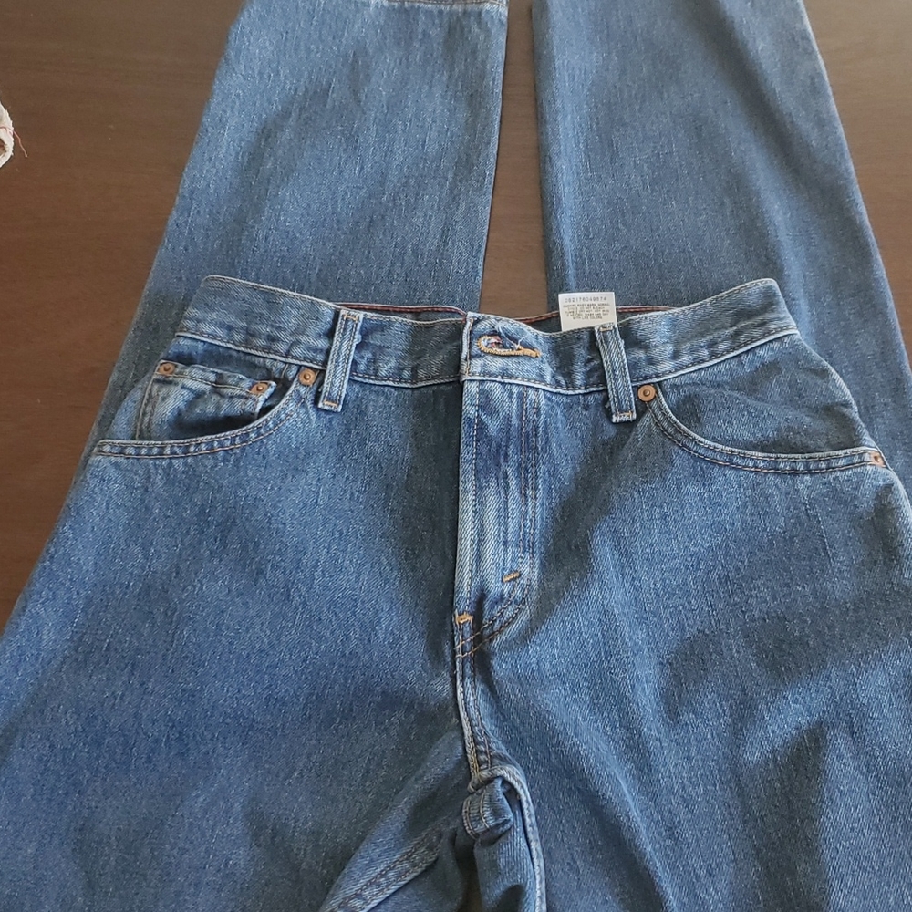 Levi's 550 relaxed fit. Size 6 L